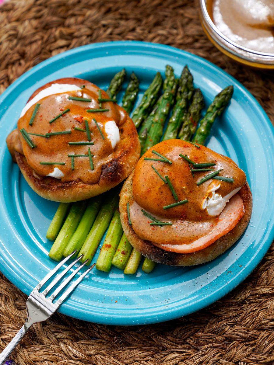 Mole Hollandaise – Guelaguetza