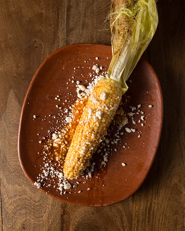 ELOTE CON MOLE – Guelaguetza